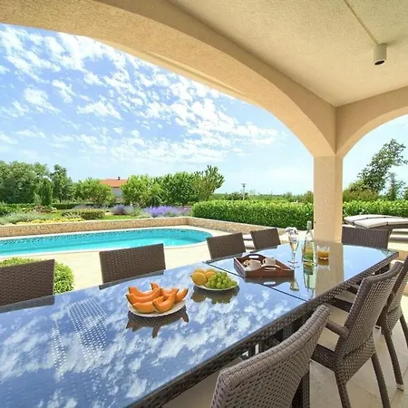 Gardena Comfortable 4*